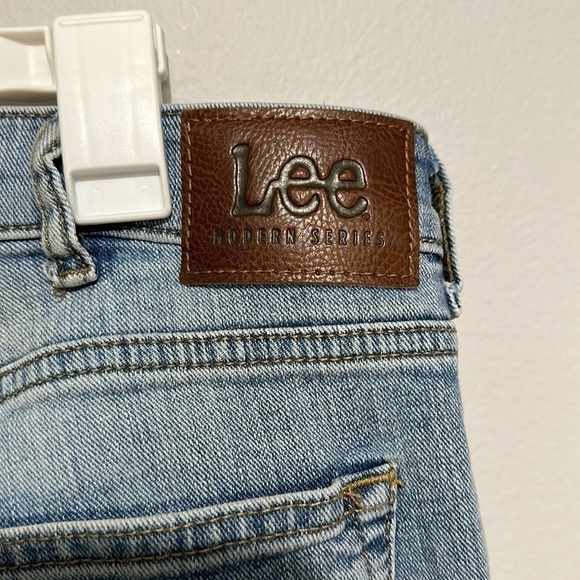 𝅺men’s Lee Modern Series Light Denim Jeans size 34x32 - Picture 9 of 11